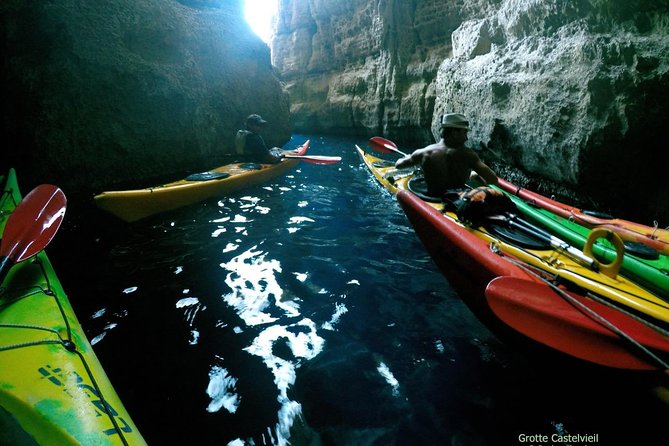 A Guided Day of Exploration in Sea Kayaking, Discovery of the National Park. - Preparing for the Adventure