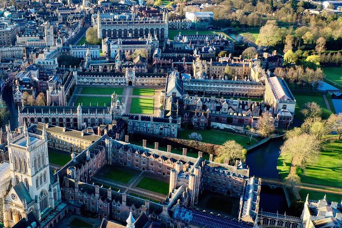 A Guided Public Tour of Historic Cambridge - Tour Duration and Group Size