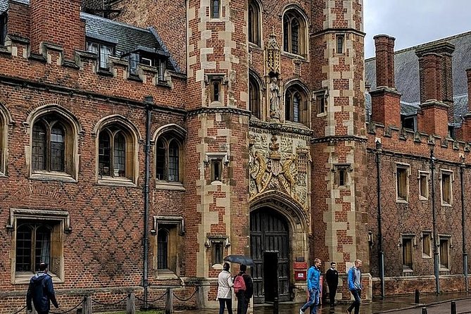 A Guided Public Tour of Historic Cambridge - Exploring Trinity College