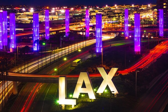 A LAX Pick up in a Luxurious SUV With a Professional Chauffeur - Flexible Pickup Points