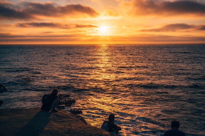 A Local's Guide to La Jolla's Sights: A Self-Guided Urban Stroll - Exploring the Sea Cave