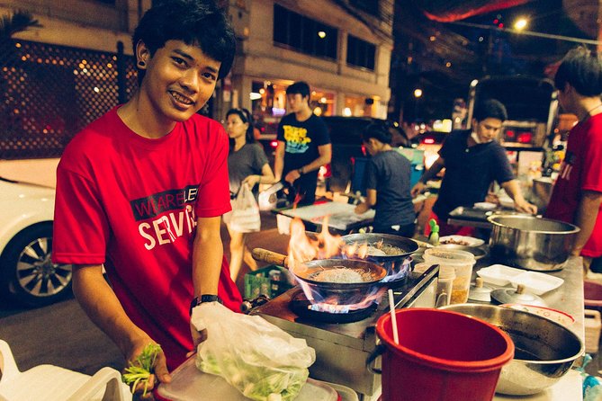 A Magical Evening in Bangkok: Private City Tour - Visiting Patpong Night Market