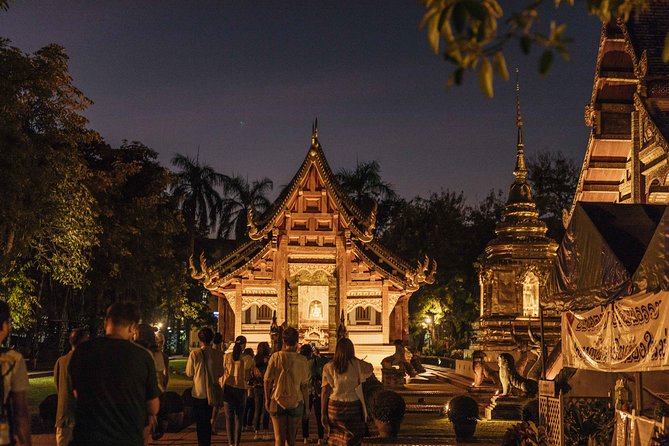 A Magical Evening in Chiang Mai: Private City Tour - Indulging in Street Food