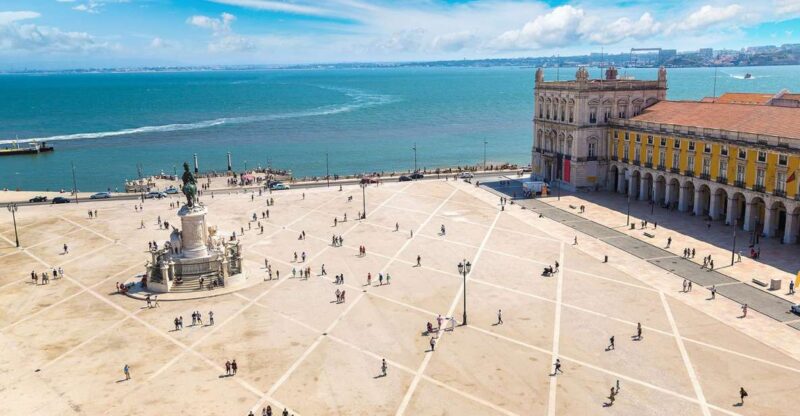 A Morning Exploration: A 1.5-Hour Private Tour of Lisbon - Key Points