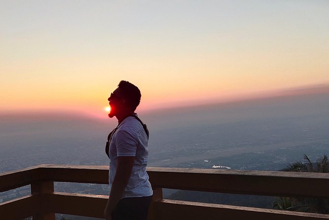 A Must: Serene Sunrise, Temple at Dawn to Beat the Crowd & Alms to Monks - Small Intimate Group Tour