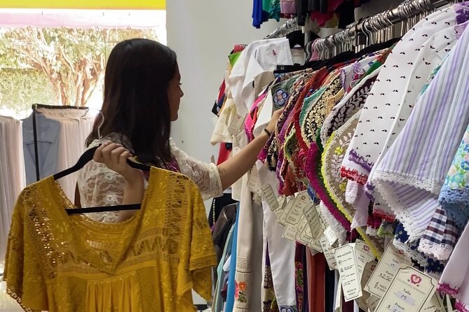 A Piece of Oaxaca: Guided Tour With Crafts Elaboration - Meeting and Transportation