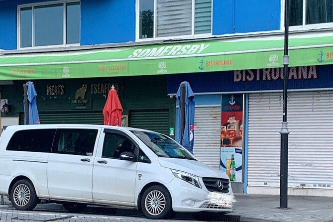 A Private City Tour of Hong Kong With Mercedes-Benz - Guest Reviews