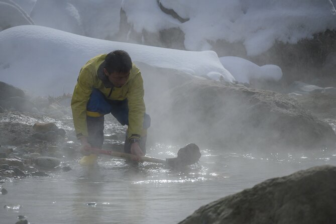 A Secret Wild Outdoor Bath Rotenburo Experience From NAGANO - KUMANABE Lunch at Naebaso