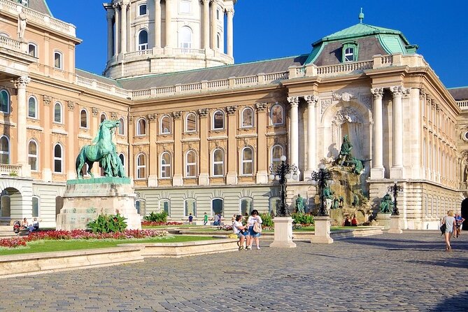 A Self-Guided Audio Tour of Budapest's Castle District - Key Points