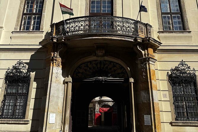 A Self-Guided Audio Tour of Budapest's Castle District - Essential Historical Landmarks
