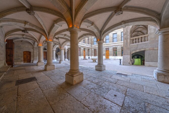 A Self-Guided Audio Tour of Geneva's Old Town - Historical Highlights