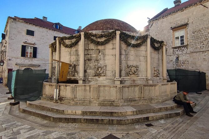 A Self-Guided Walking Tour of Dubrovniks Old Town - Navigating the Streets