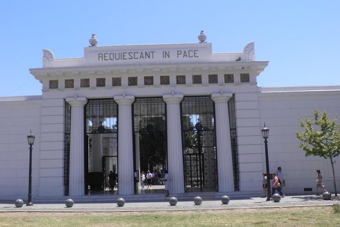A Step Into History and Arquitecture Around Recoleta Cemetery - Key Points