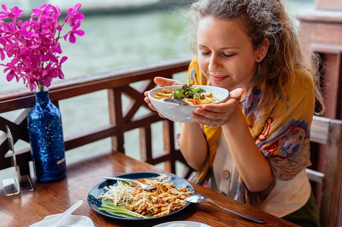 A Taste of Bangkok: Street Food Private Tour - Meeting and Pickup Information