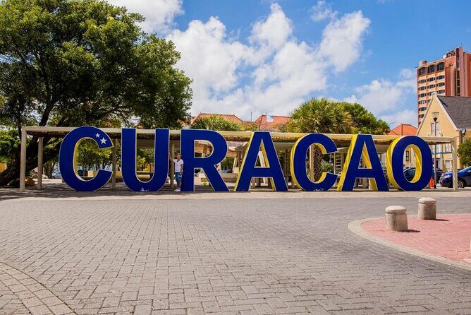 A Taste of Curaçao: City tour, Chobolobo & Mambo Beach Escape - Authenticity and Value