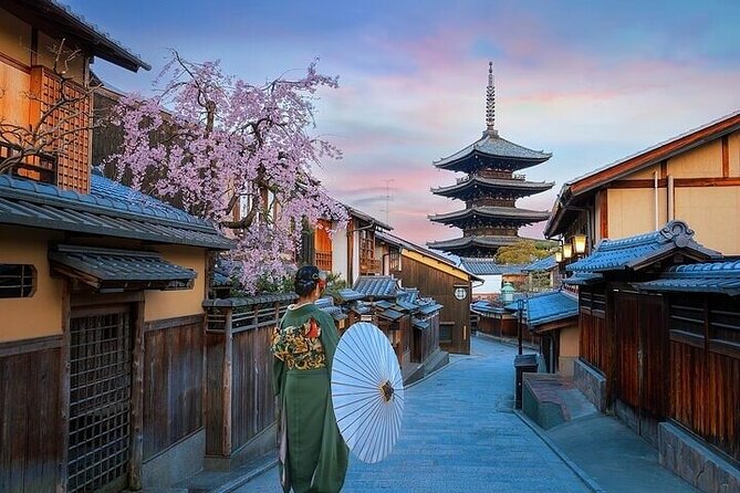 A Tour to Explore Kyotos Autumn Foliage at Kiyomizu-dera Temple - Tour Details and What to Expect
