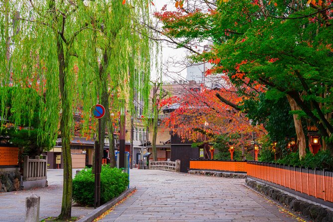 A Tour to Explore Kyotos Autumn Foliage at Kiyomizu-dera Temple - Booking and Pricing Information