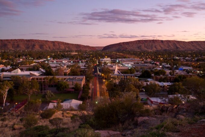 A Town Like Alice: Half-Day Tour of Alice Springs - Visiting the Telegraph Station