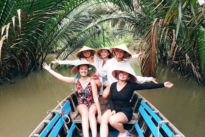 A Unique Tour of the Floating Market Includes a Cacao Plantation. - Meeting and Pickup