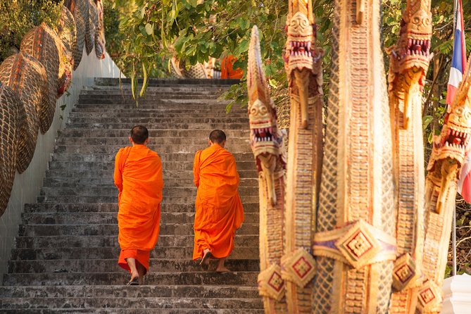 A Venerable Meeting With a Monk - Exploring Doi Suthep