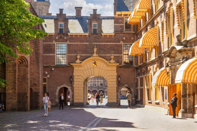 A Walk Through Time: Hague's Hidden Treasures - Meeting Point
