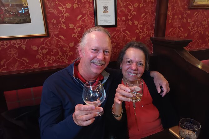A Wee Walk and a Whisky: Unique Glasgow Walking Tour (5pm) - Whisky Tasting Experience