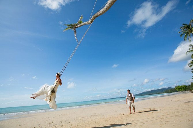 A03-Honeymoon Photo in Khao Lak - Recommended Attire and Accessories