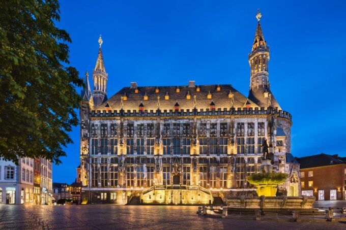 Aachen Center: One Day Audio Tour Experience - Exploring Aachens Landmarks