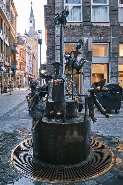 Aachen: English Self-Guided Audio Tour on Your Phone - Key Points
