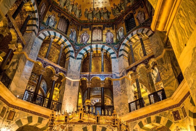 Aachen: Private Christmas Market Tour - Booking Information