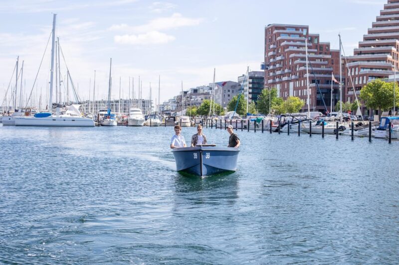 Aarhus: 1 or 1,5 Hour Boat Rental - No License Required - Boat Handling and Navigation