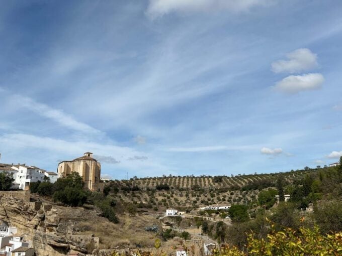 Ab Mijas: Private Tour Ronda and Setenil De Las Bodegas - Exploring Ronda