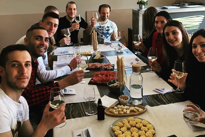 Abellonio Cascina Piccaluga - Visit to the Vineyards, to the Wine Tasting Cellar - Tasting of Local Wines