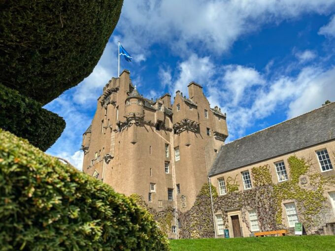 Aberdeen&Shire Castle & Distillery Private Group 1 Day Tour - Dining Options