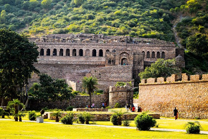 Abhaneri Breathtaking Stepwell and Ghost Fort of Bhangarh From Jaipur - Key Points