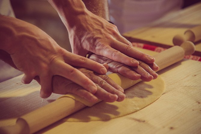 Abruzzo Traditional Pasta Making With 85Y Old Local Grandma - Preparing the Pasta