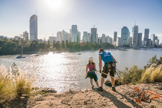 Abseiling the Kangaroo Point Cliffs in Brisbane - Descending the Cliff Face