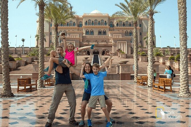 Abu Dhabi City Tour And Visit of Sheikh Zayed Mosque Full Day, Private - Local Markets and Souvenirs
