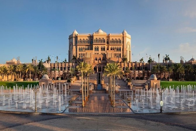 Abu Dhabi City Tour With Buffet Lunch - Corniche and Dates Market