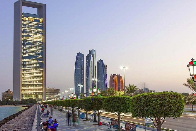Abu Dhabi City Tour With Ferrari World & Buffet Lunch - Buffet Lunch at Marina Mall