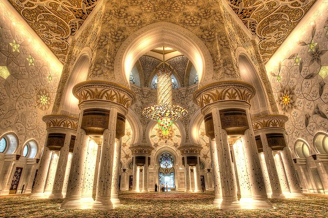 Abu Dhabi Day Tour From Dubai With Sheikh Zayed Grand Mosque - Visiting the Emirates Palace and Art Museum