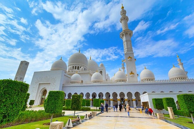 Abu Dhabi Day Tour With Observation Deck at 300 and Ferrari World - Convenient Pickup and Accessibility