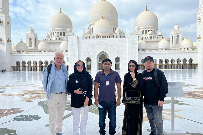 Abu Dhabi Guided City Tour With Ferrari World Tickets From Dubai - Group Size and Accessibility