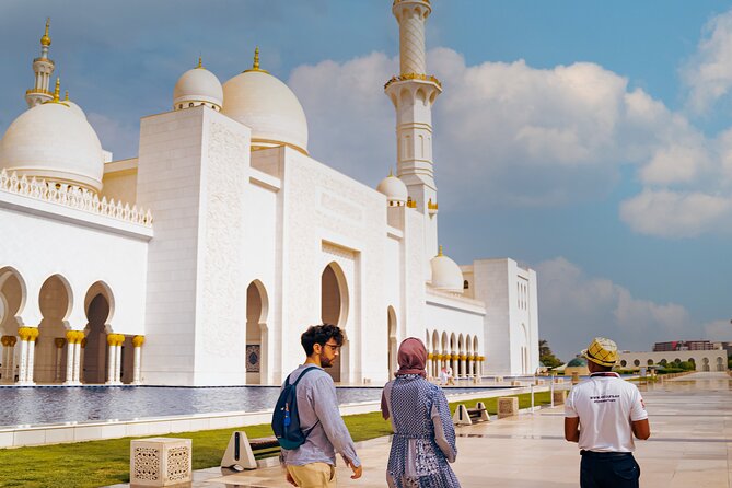 Abu Dhabi Sightseeing Tour: Sheikh Zayed Mosque, Heritage Village & Dates Market - Highlights of the Tour