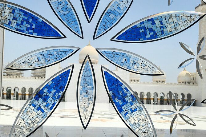 Abu Dhabi Tour From Dubai:The Mosque, Qasr Al Watan, Etihad Tower - Traveler Participation