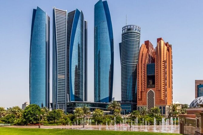 Abu Dhabi Tour in Private 4x4 With Grand Mosque, Louvre & Ferrari - Major Attractions