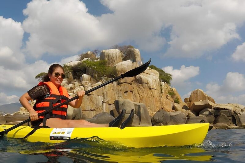 Acapulco: Kayak to El Morro Islet - Marine Life and Natural Formations