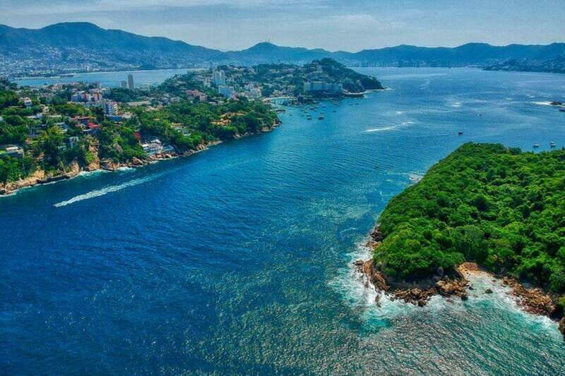 -Acapulco: La Roqueta Island Tour & Scuba Diving Experience - The Beach Break: Caleta & Caletilla
