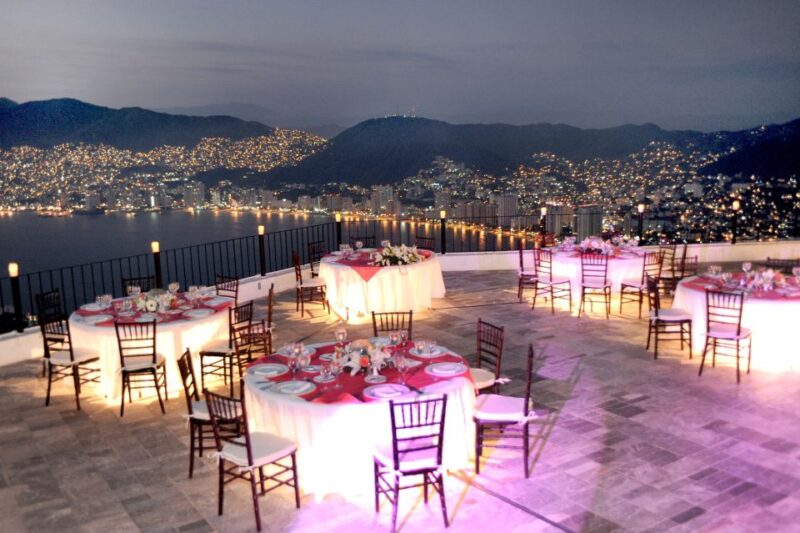 *Acapulco: Private Luxury Dinner, Drinks & High Cliff Divers - Cliff Divers Experience