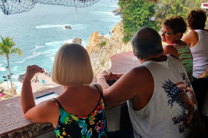 Acapulco Sunset & High Cliff Divers by Night W/Different Choices - Meeting and Pickup Information